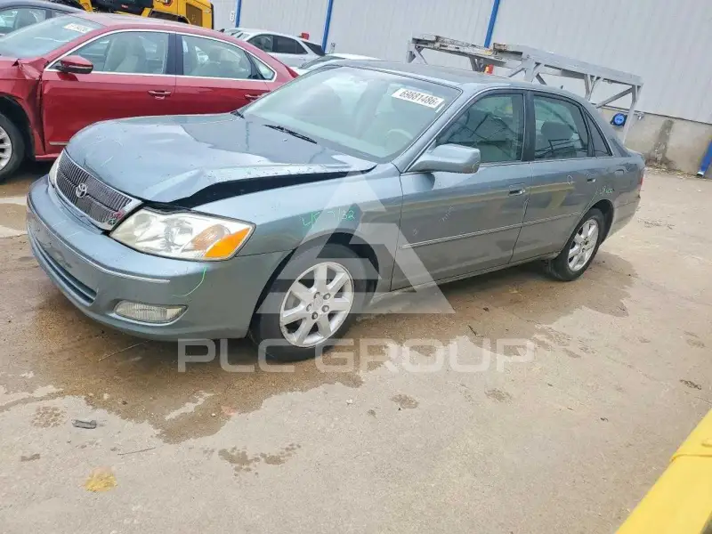 2001 Toyota AVALON photo
