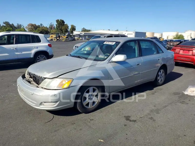 2001 Toyota AVALON фото