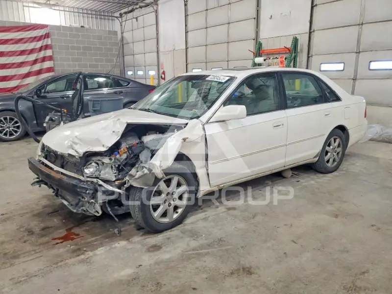 2001 Toyota AVALON photo
