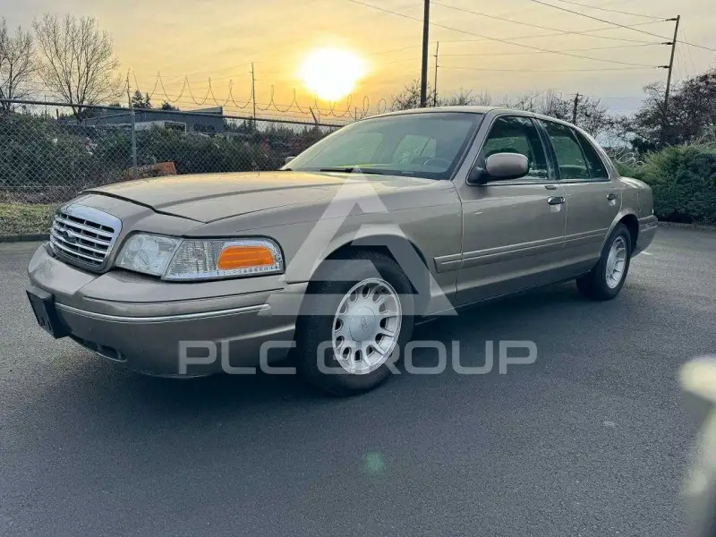 2001 Ford CROWN фото