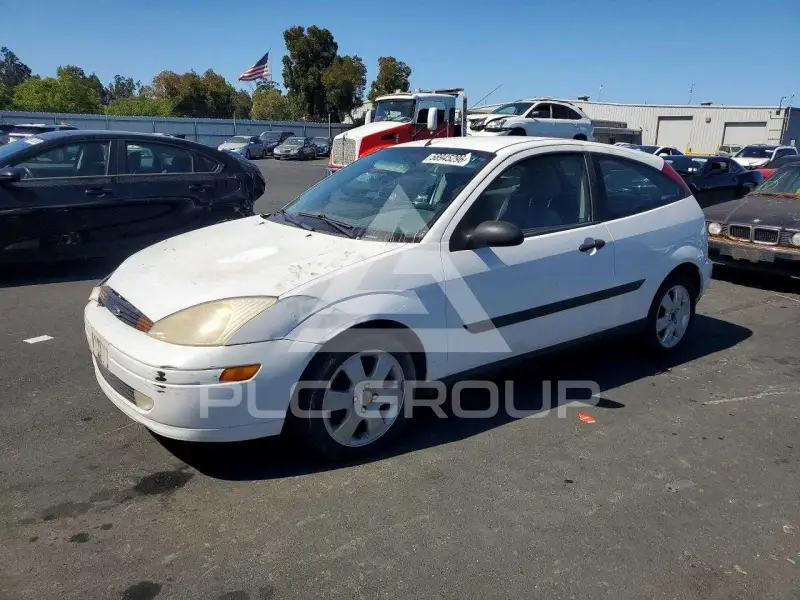 2001 Ford FOCUS photo