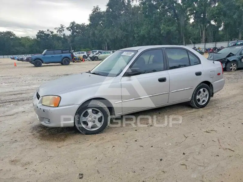 2001 Hyundai Accent фото