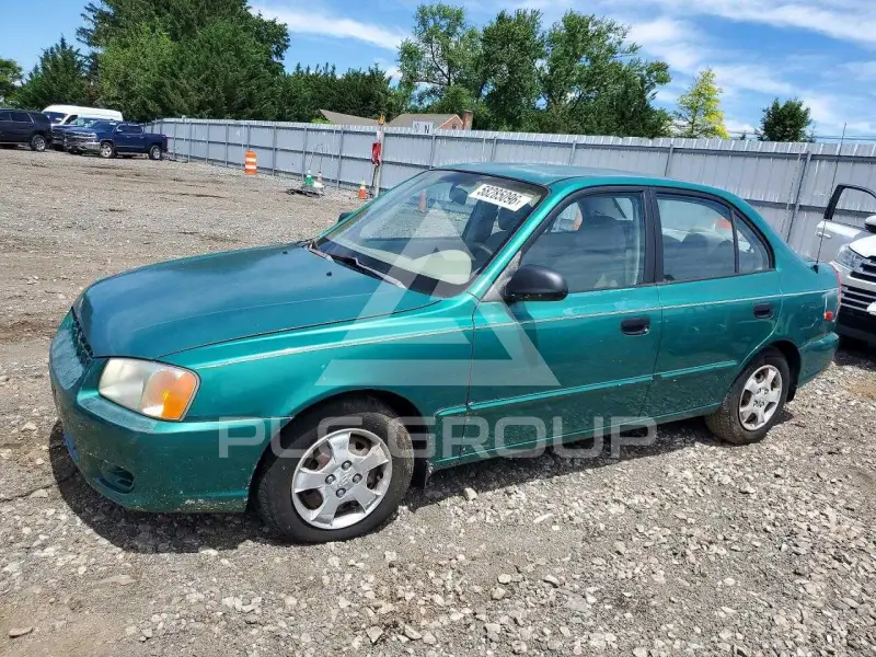2001 Hyundai Accent photo