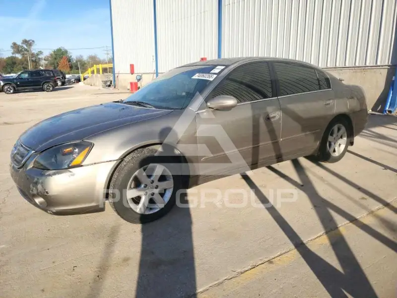 2002 Nissan ALTIMA photo