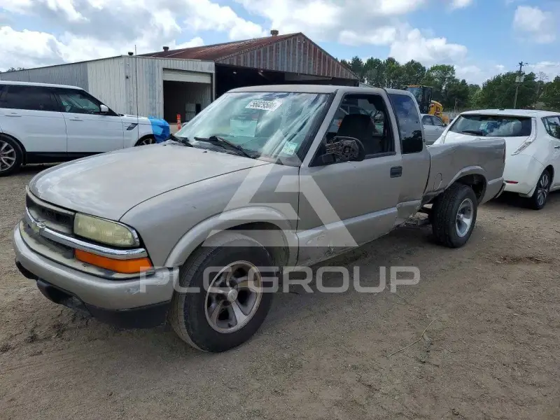 2002 Chevrolet S10 photo