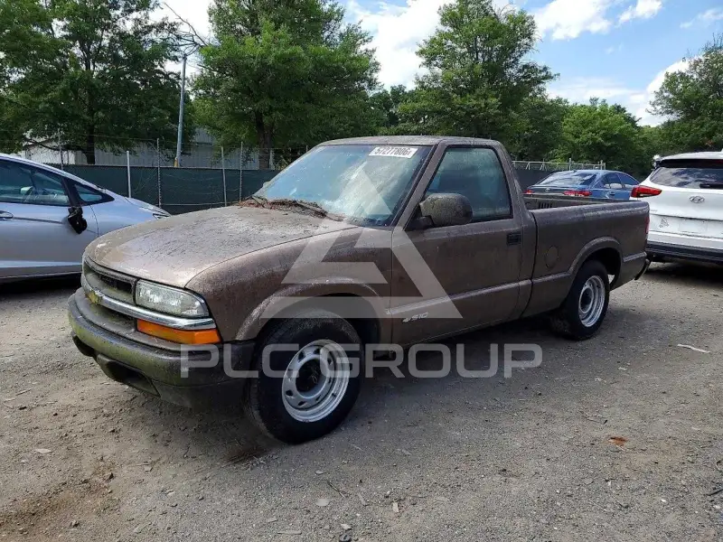 2002 Chevrolet S10 photo