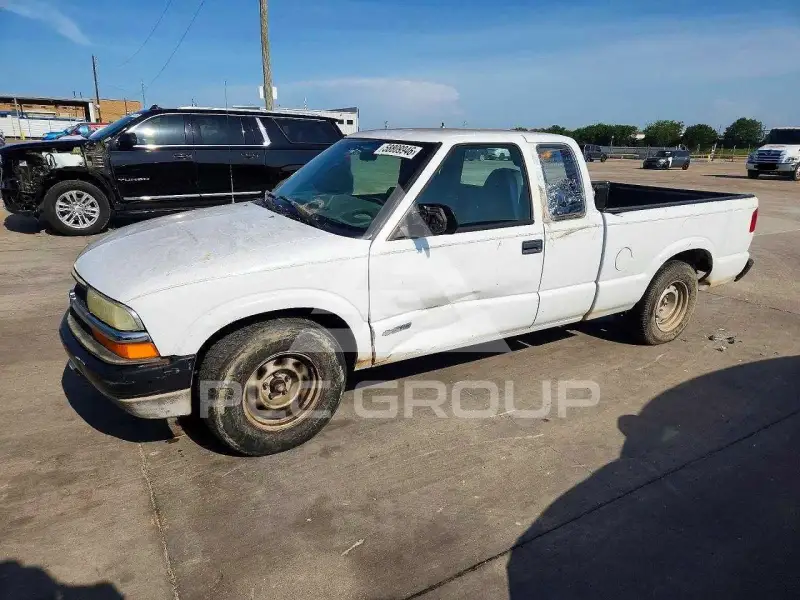 2002 Chevrolet S10 photo