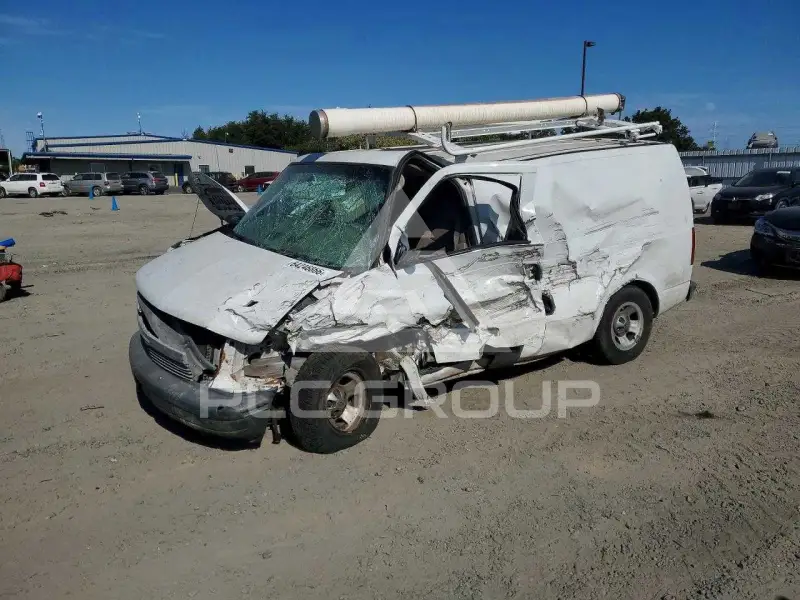 2002 Chevrolet ASTRO photo
