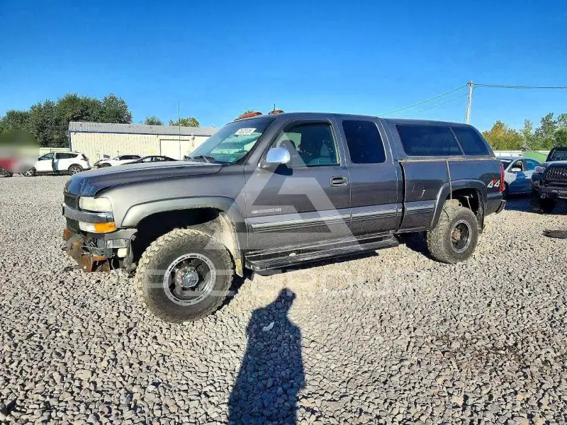 2002 Chevrolet Silverado photo