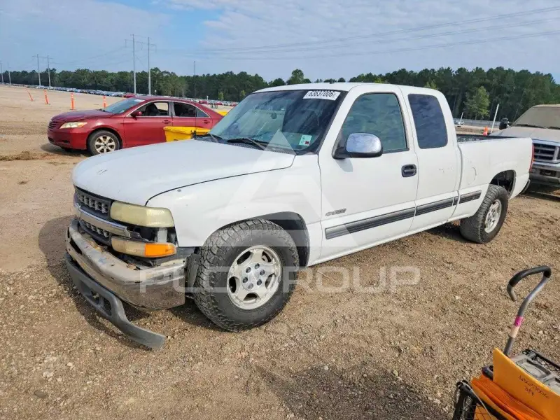 2002 Chevrolet Silverado photo