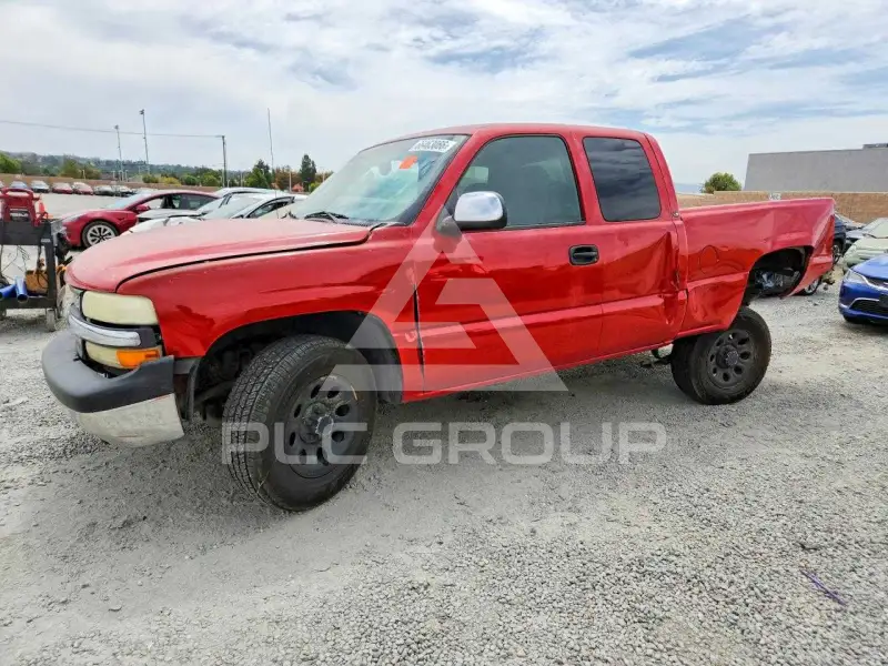 2002 Chevrolet Silverado photo