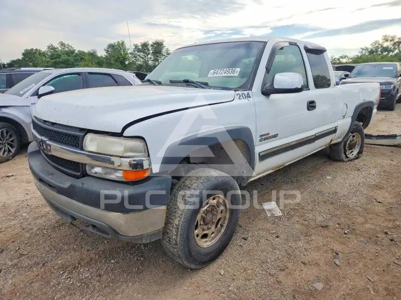 2002 Chevrolet Silverado photo