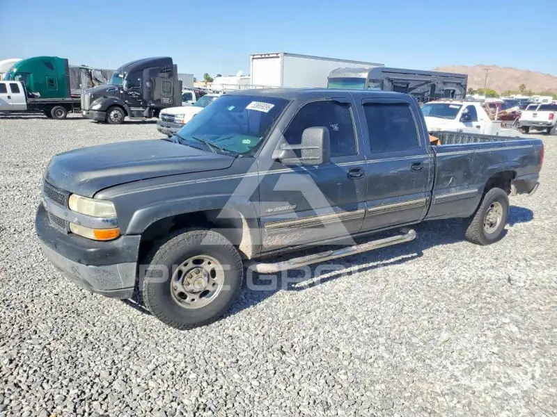 2002 Chevrolet Silverado photo
