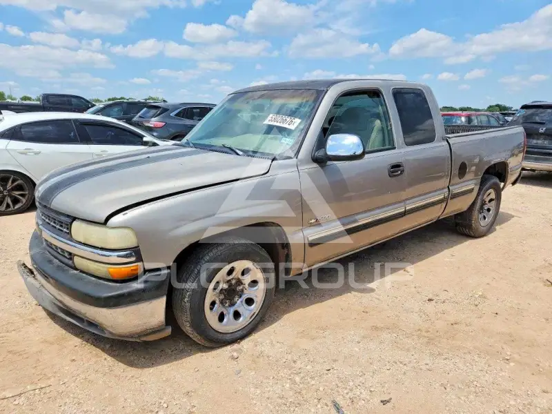 2002 Chevrolet Silverado photo