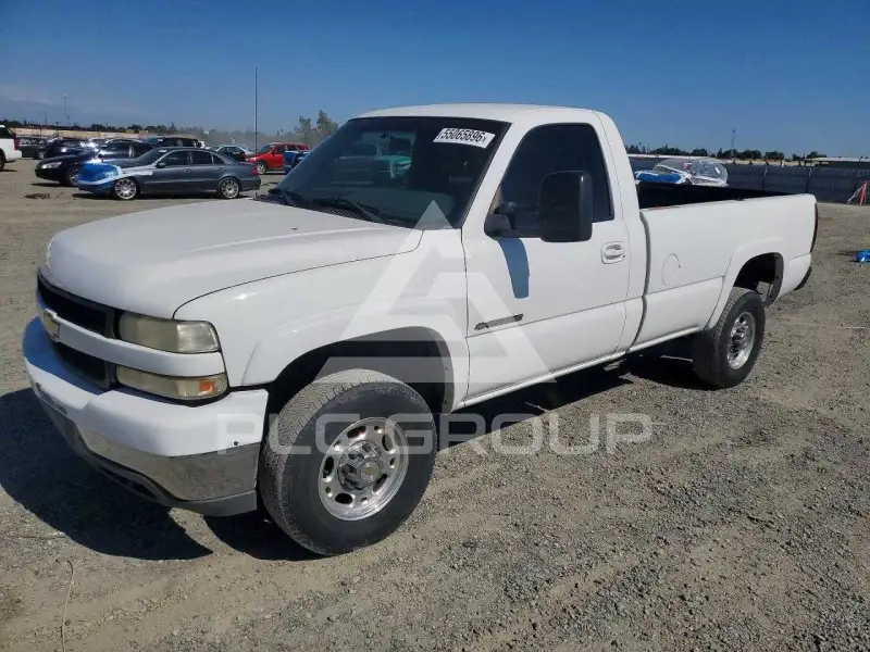 2002 Chevrolet Silverado photo