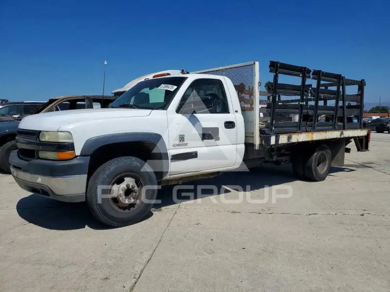 2002 Chevrolet Silverado photo