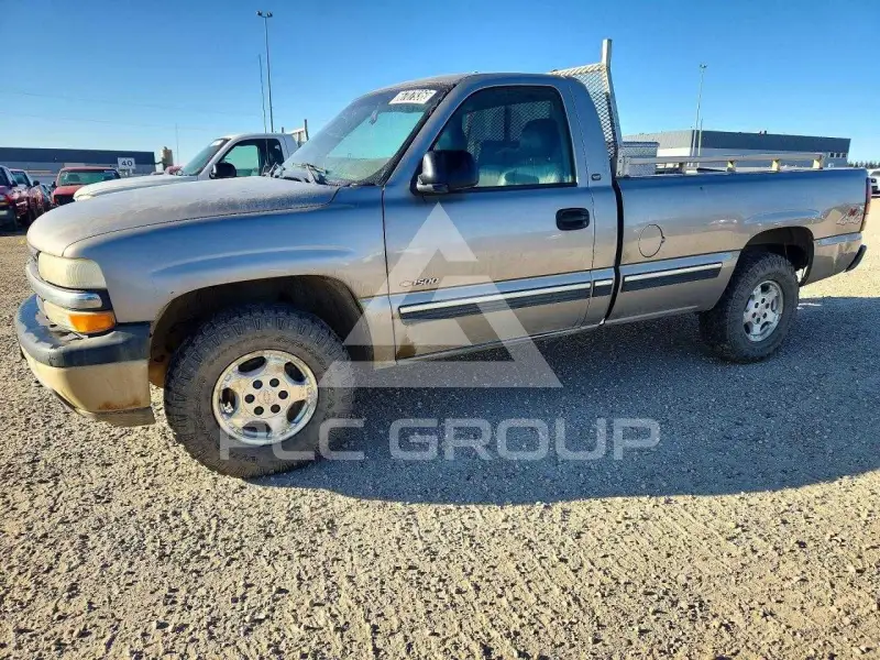2002 Chevrolet Silverado photo