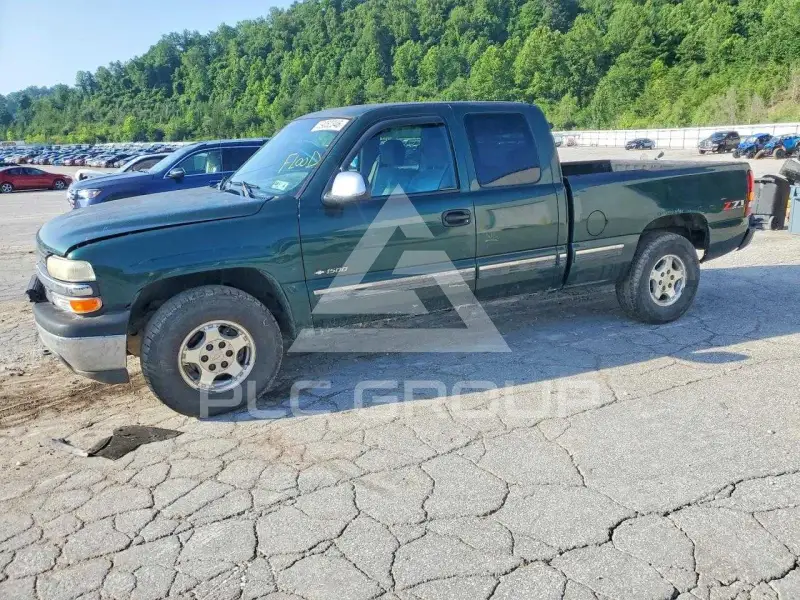 2002 Chevrolet Silverado photo