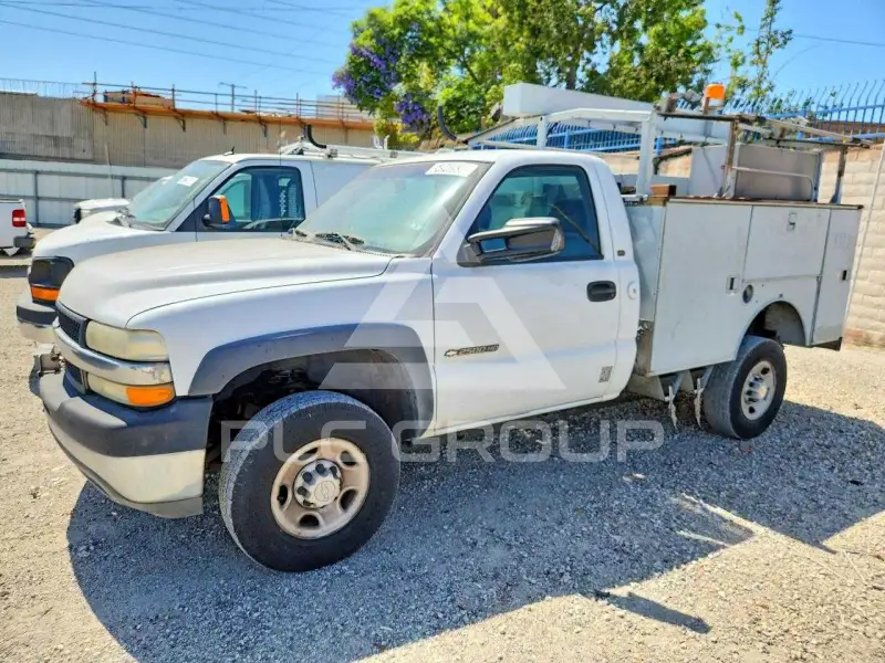 2002 Chevrolet Silverado photo