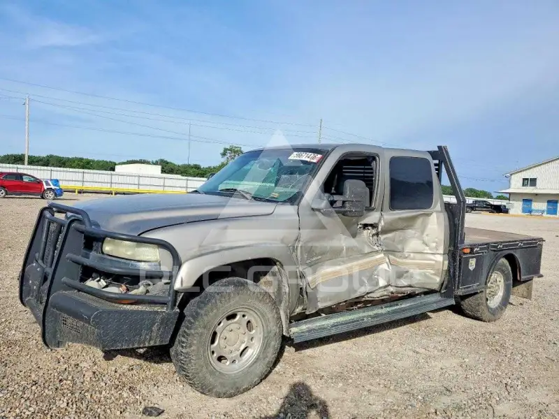 2002 Chevrolet Silverado photo