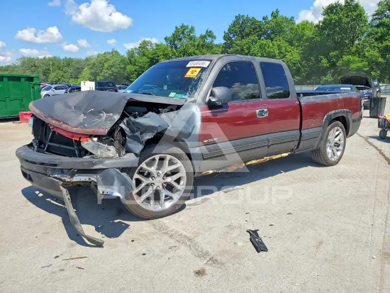 2002 Chevrolet Silverado photo