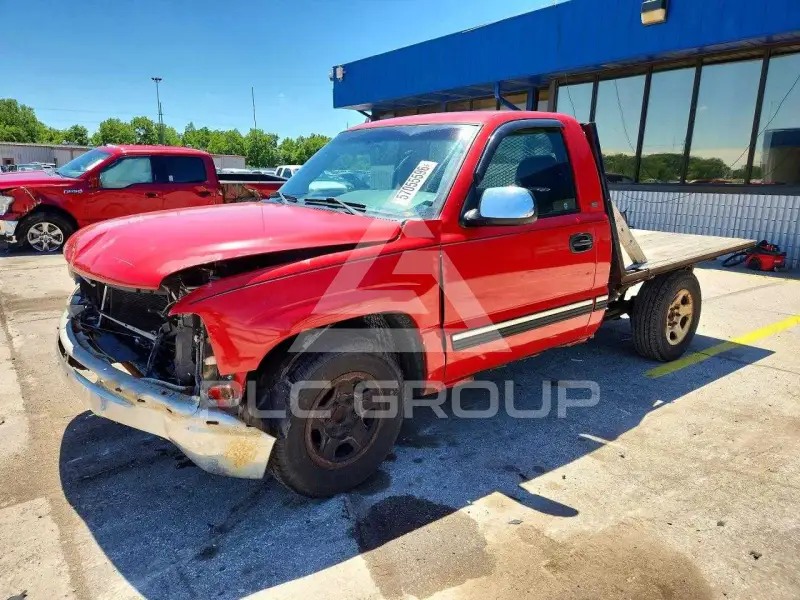 2002 Chevrolet Silverado photo