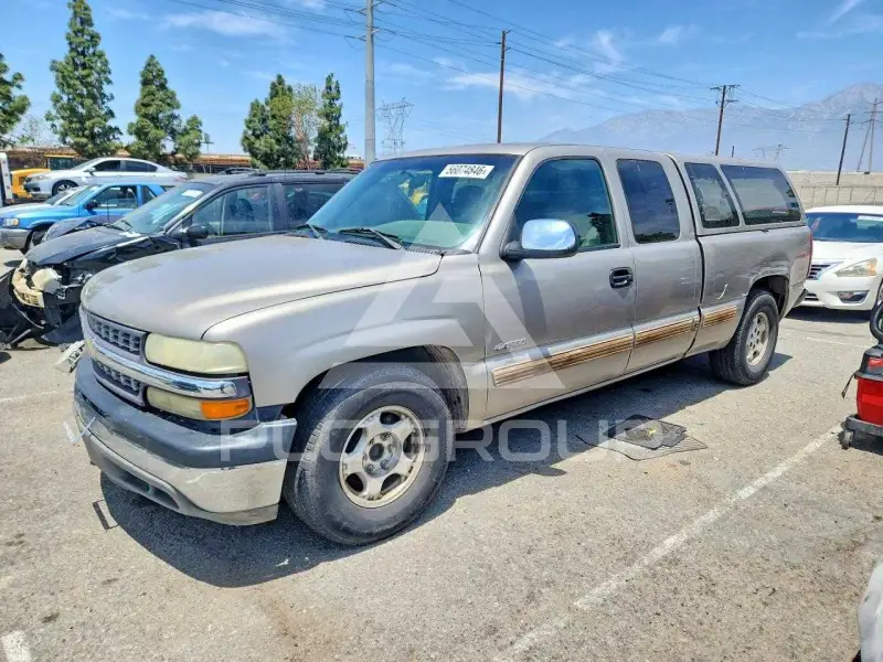 2002 Chevrolet Silverado photo