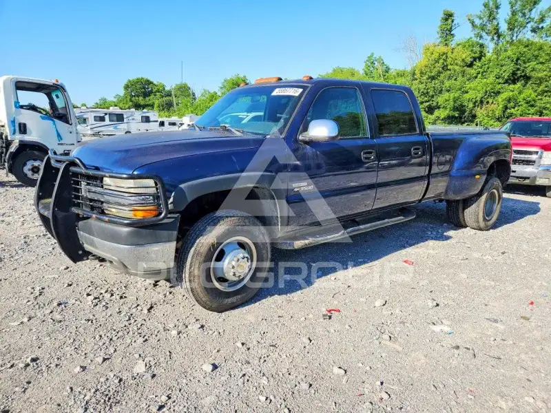 2002 Chevrolet Silverado photo