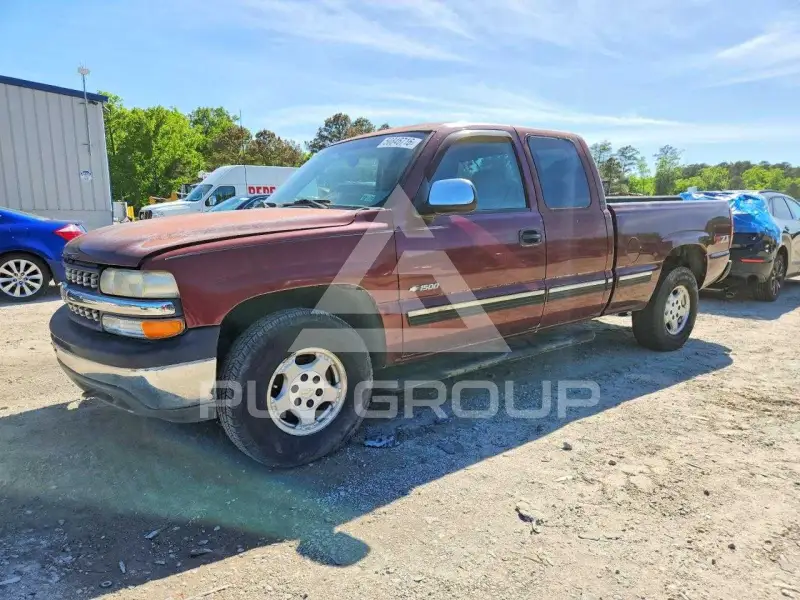 2002 Chevrolet Silverado photo