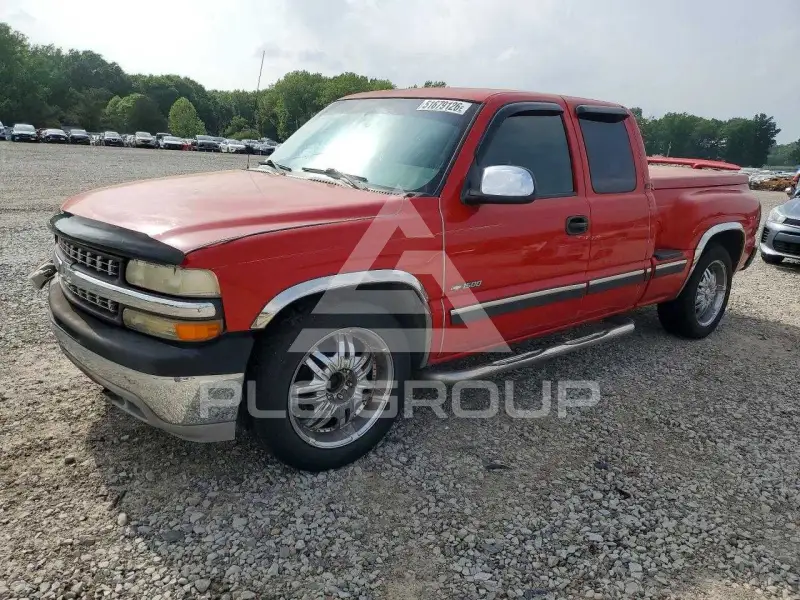 2002 Chevrolet Silverado photo
