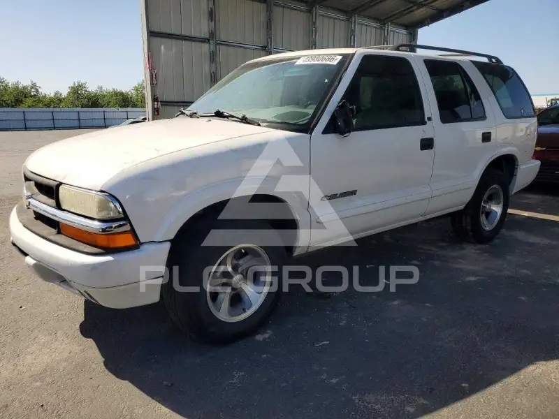 2002 Chevrolet Blazer photo
