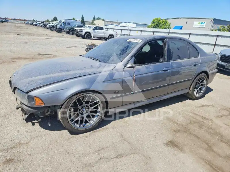 2002 BMW M5 photo