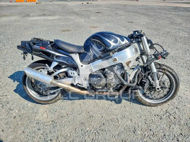 2002 Suzuki GSX1300 фото