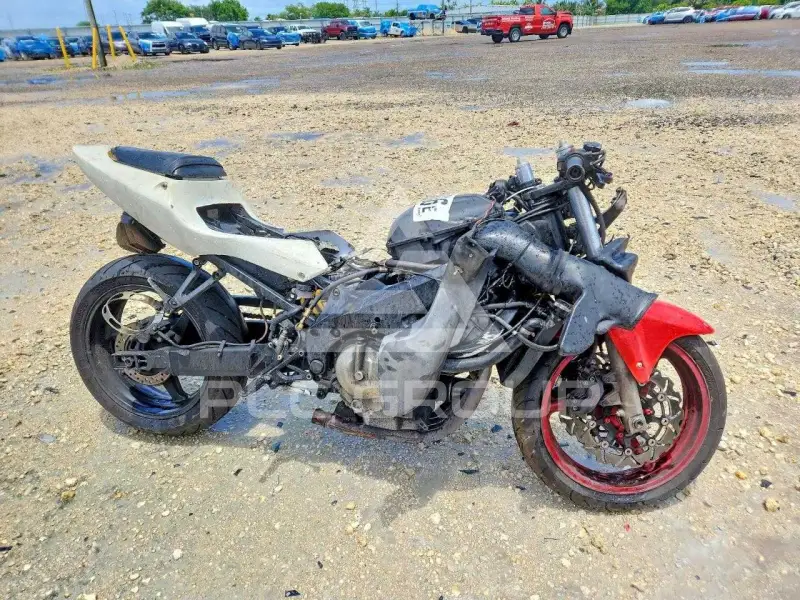 2002 Honda CBR фото