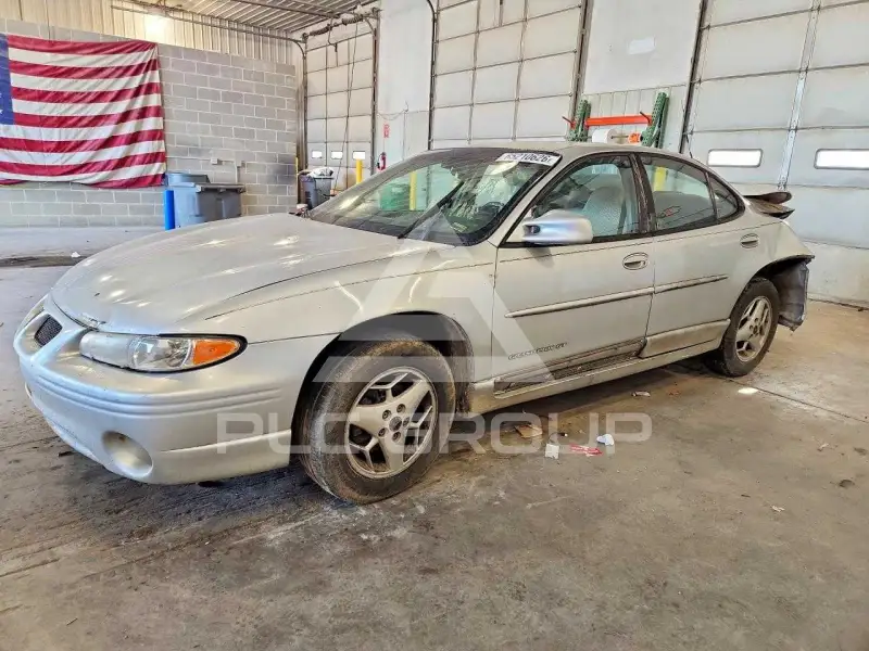 2002 Pontiac GRAND PRIX photo