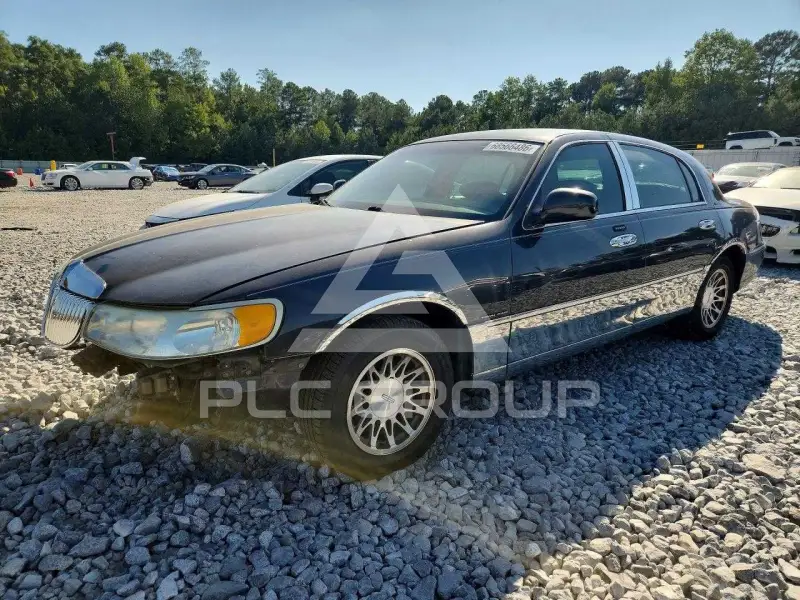 2002 Lincoln Town фото