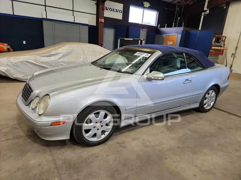 2002 Mercedes Benz CLK фото