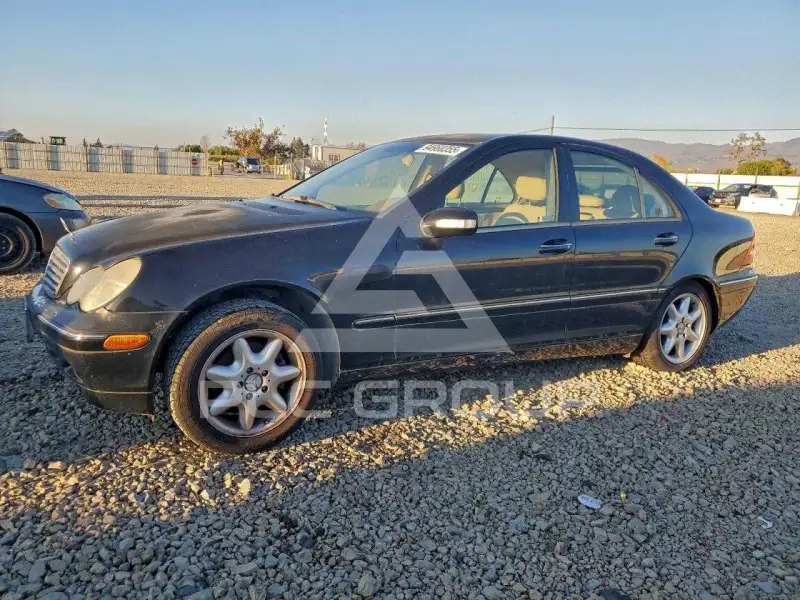 2002 Mercedes Benz C-Class photo