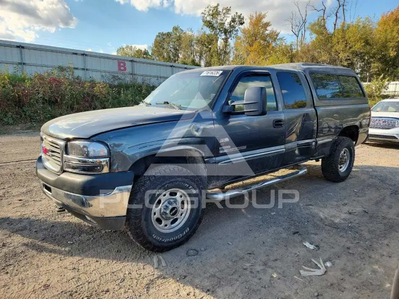 2002 GMC Sierra photo