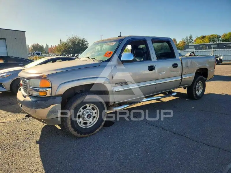 2002 GMC Sierra photo