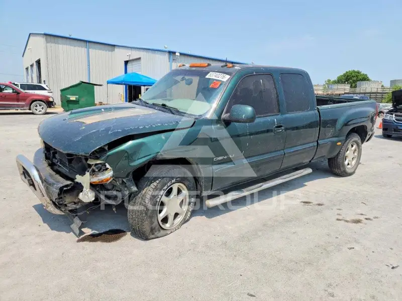 2002 GMC Sierra photo