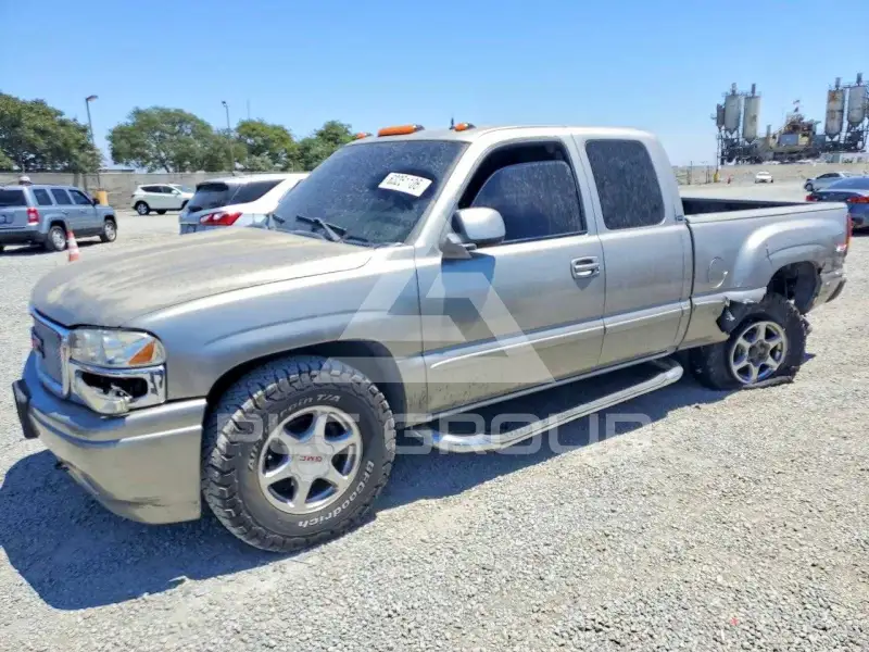 2002 GMC Sierra фото