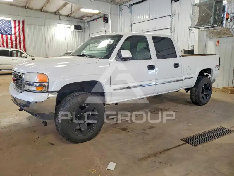 2002 GMC Sierra photo