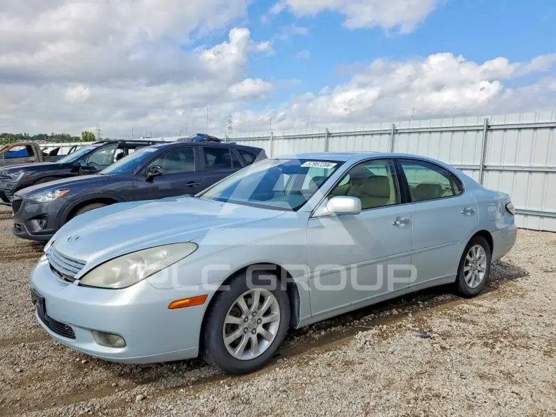 2002 Lexus ES300 photo