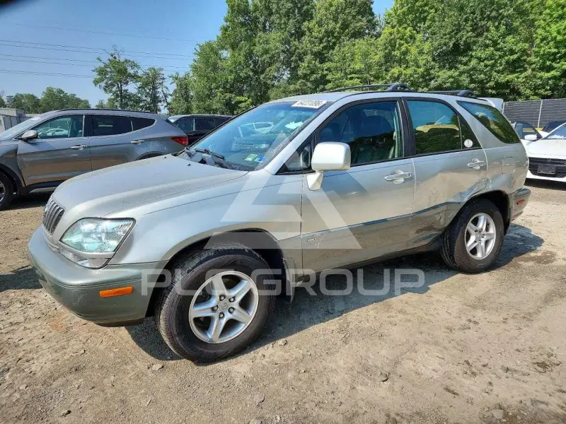 2002 Lexus RX300 photo