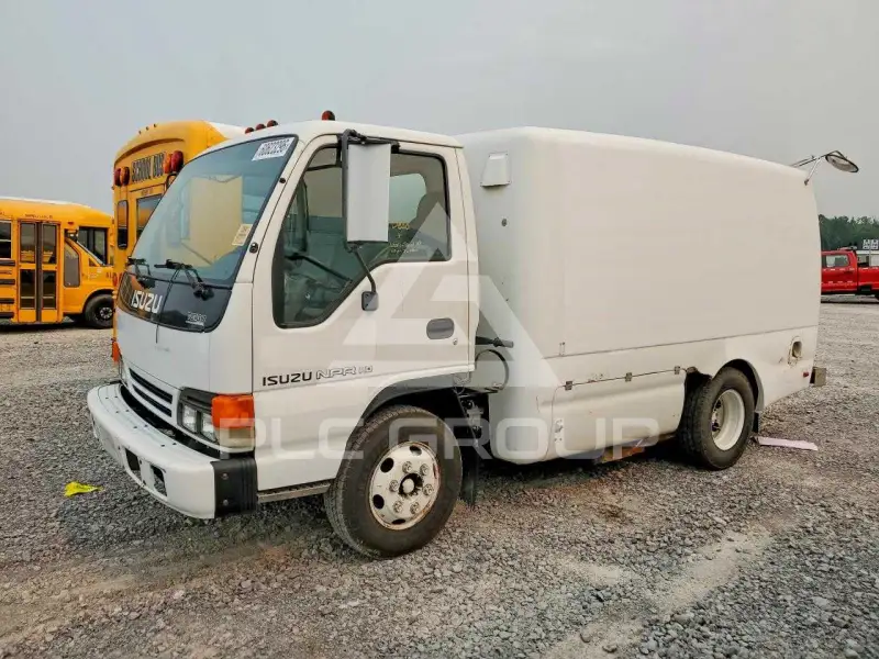 2002 Isuzu NPR photo