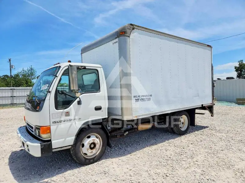 2002 Isuzu NPR фото