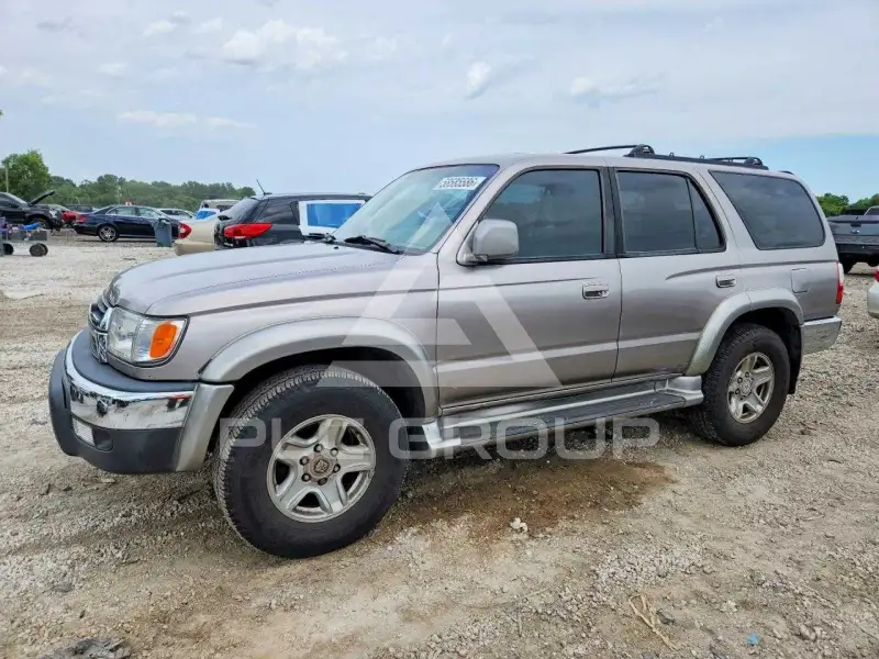 2002 Toyota 4 RUNNER photo