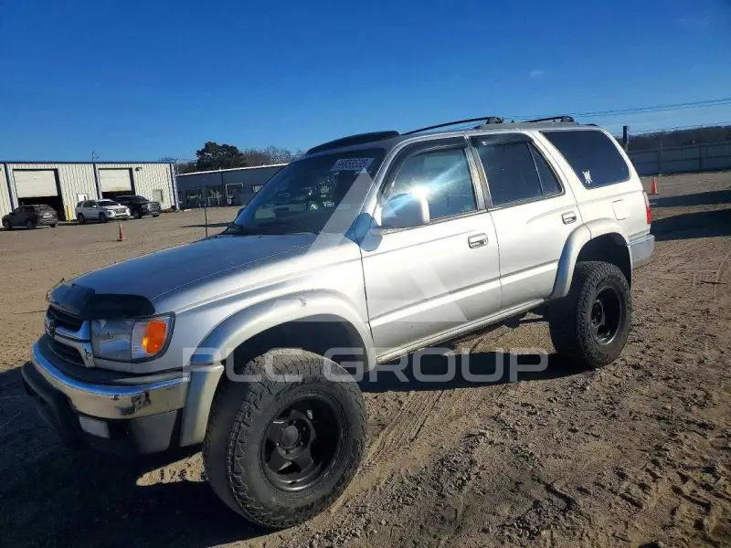 2002 Toyota 4 RUNNER photo