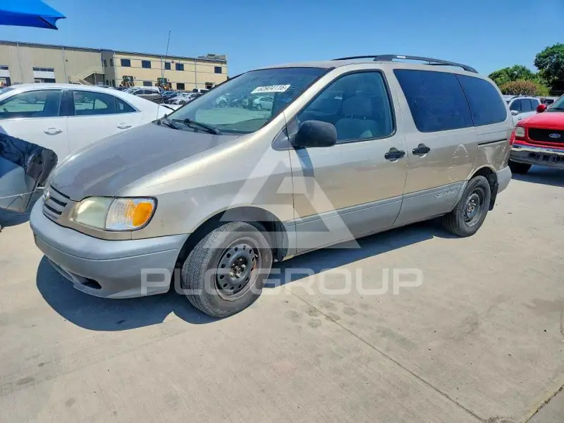 2002 Toyota SIENNA photo